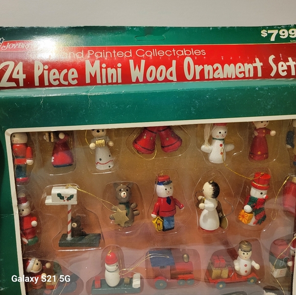 Vintage Joybrite Handpainted Mini Wooden Christmas Ornaments Set Of 24 🎅 ⛄️ 🎄 - Picture 3 of 9